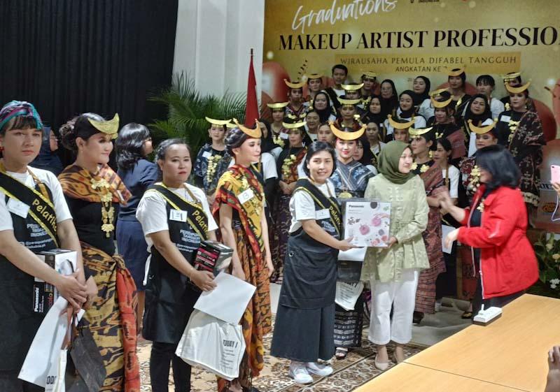 Perempuan Tangguh Indonesia...