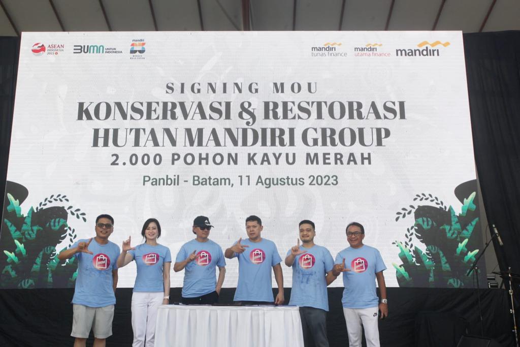 Penanaman 2.000 Bibit...