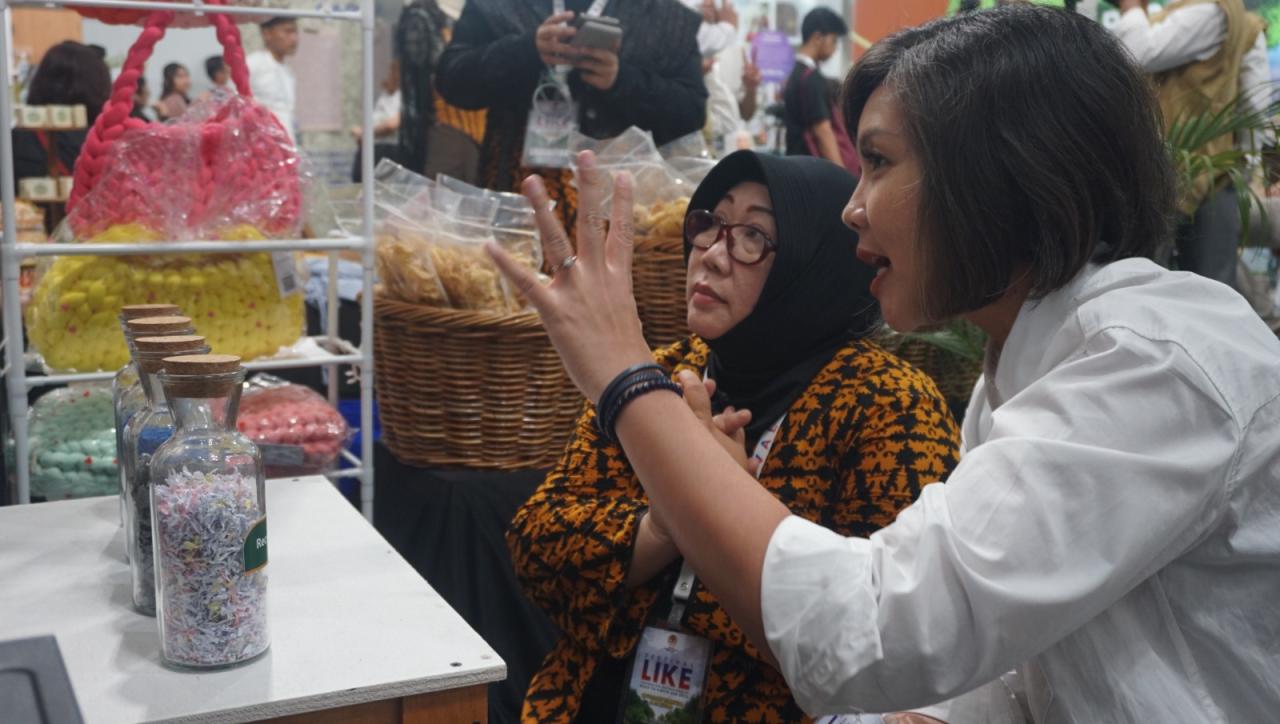 Paparkan Peran dalam...