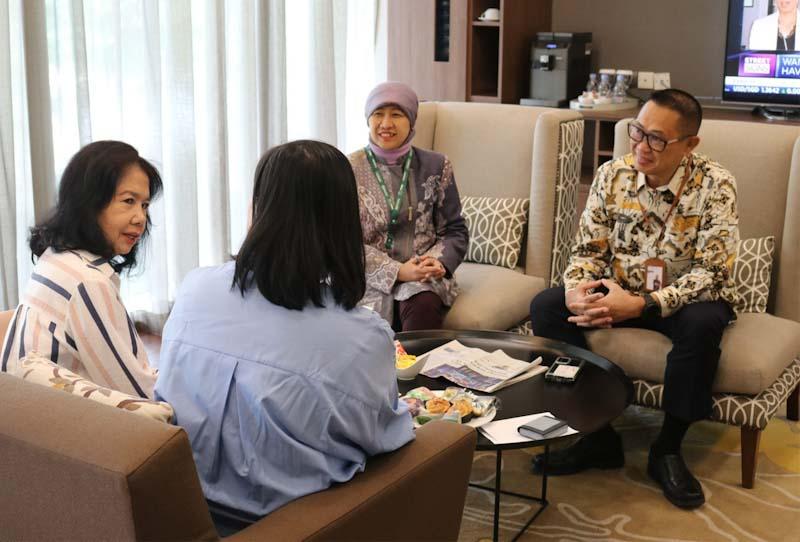 Danamon Tegaskan Komitmen...