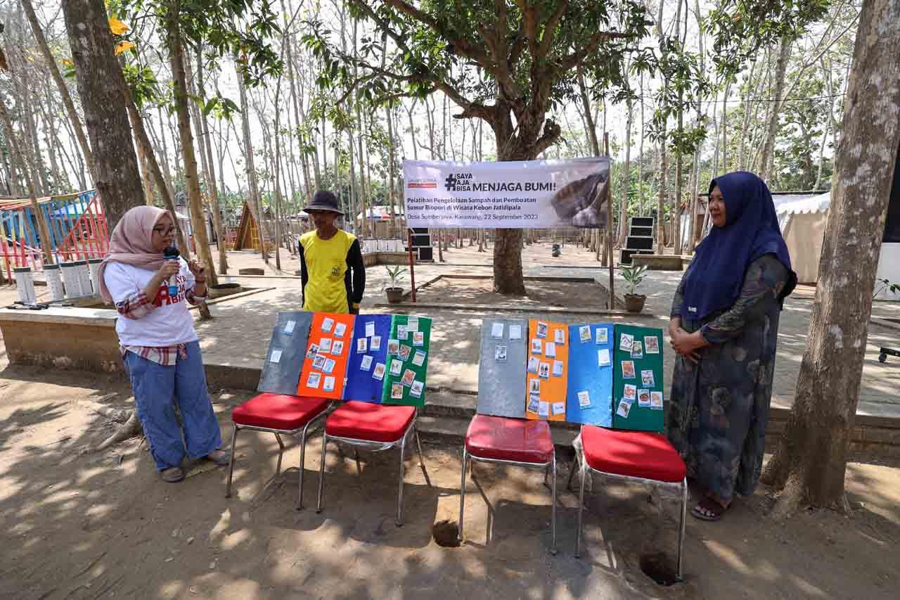 Warga Karawang Diajak...