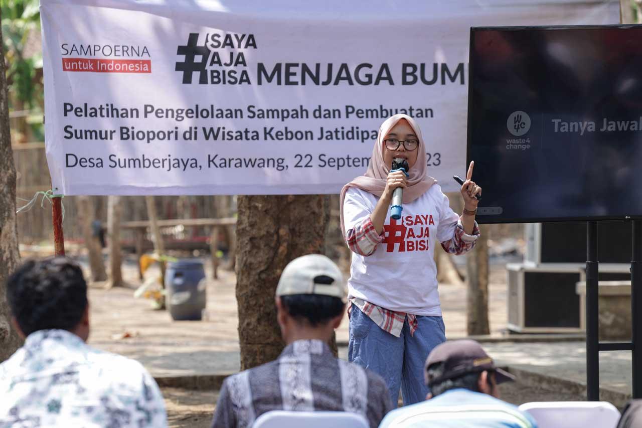 Warga Karawang Diajak...