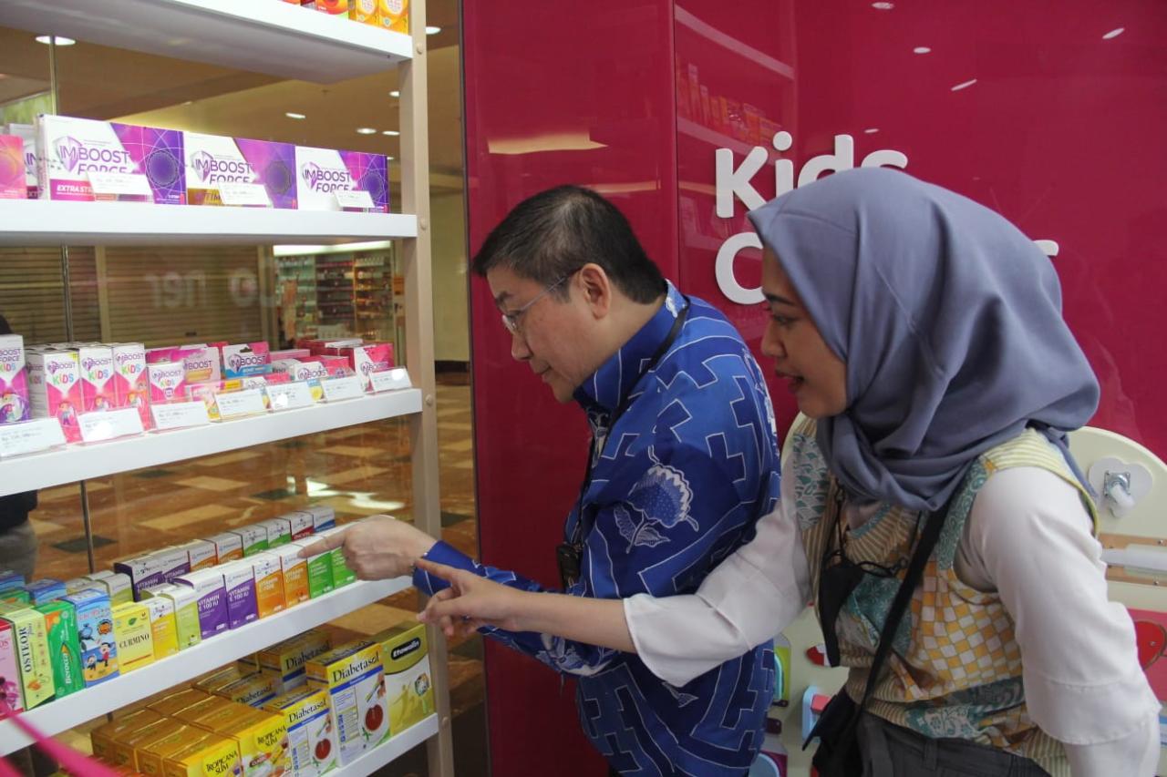 VIVA Apotek Buka Outlet...