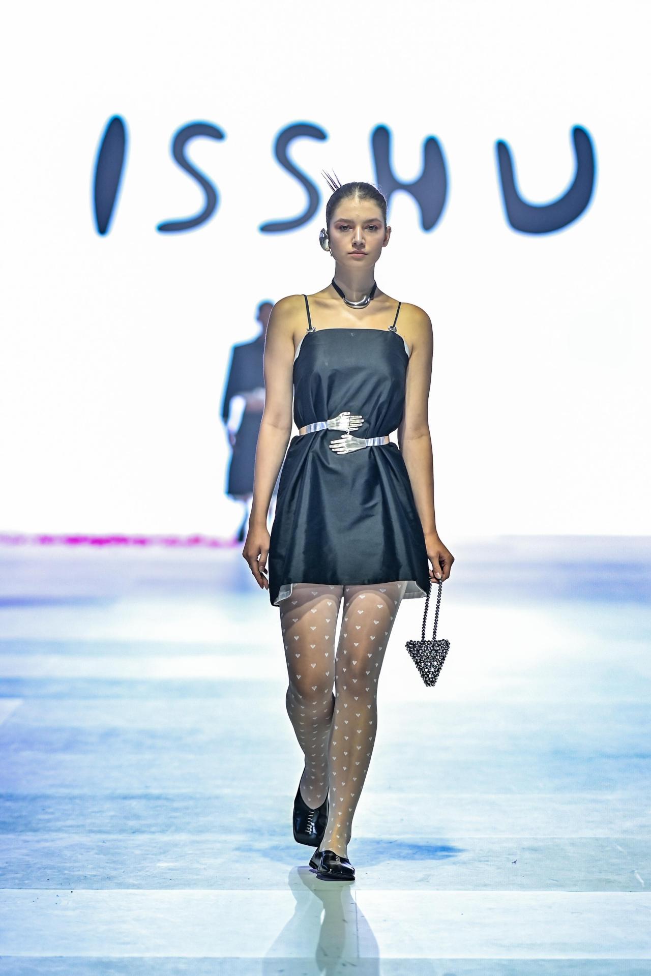 ISSHU Sabet Force Fashion...