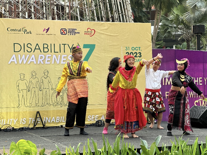 Yayasan Agung Podomoro...