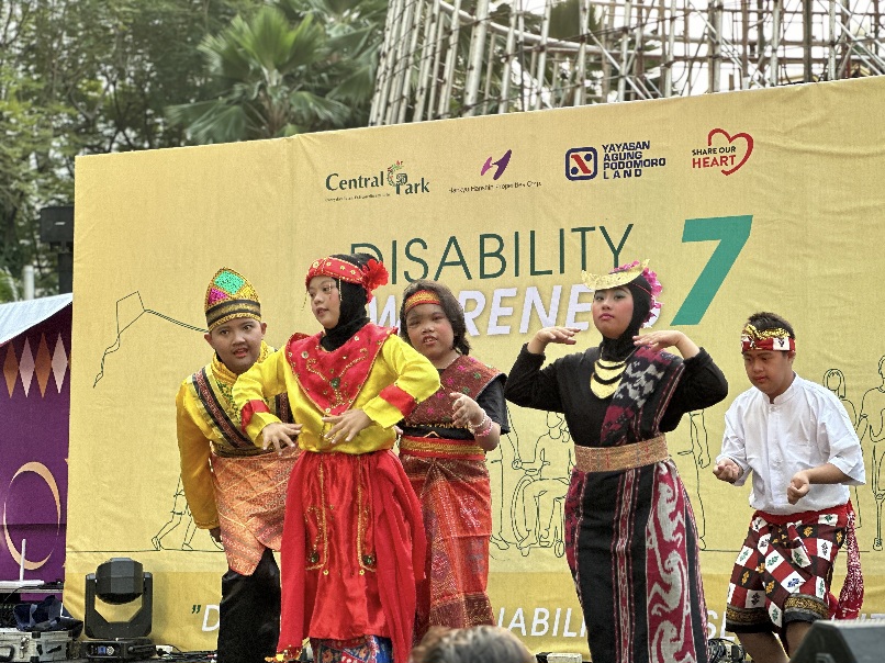 Yayasan Agung Podomoro...