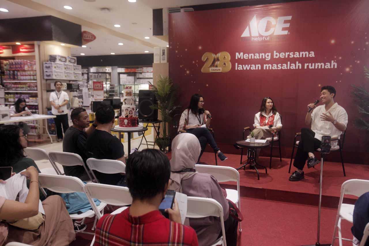 HUT Ke-28, ACE Hardware...