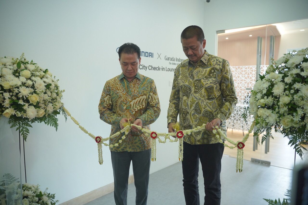 Garuda Indonesia dan...
