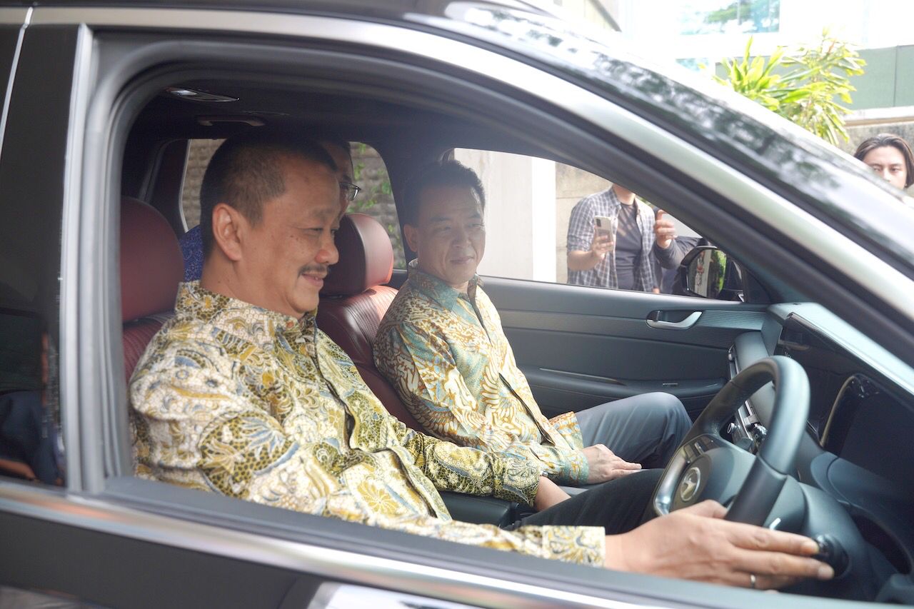 Garuda Indonesia dan...