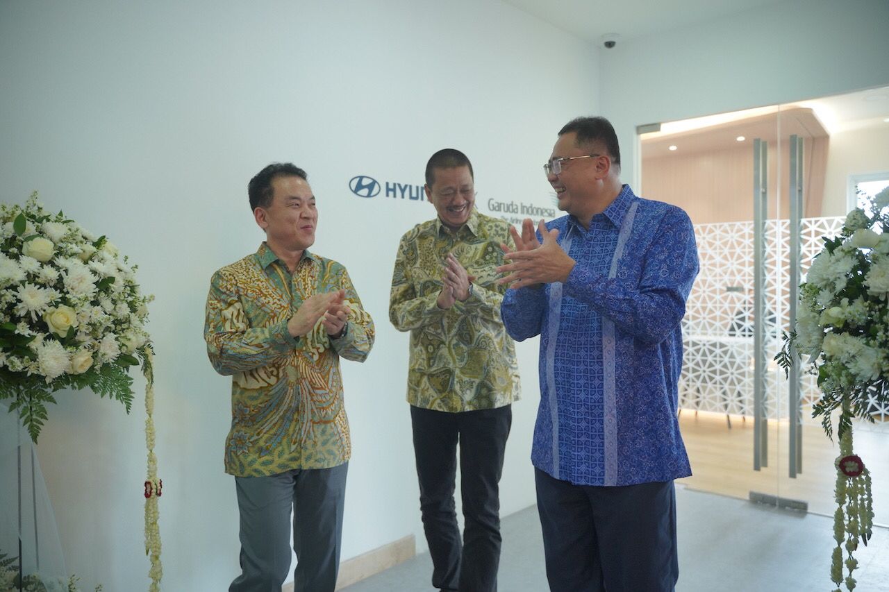 Garuda Indonesia dan...