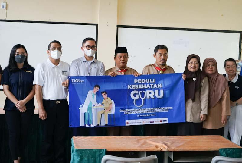 Peringati Hari Guru...