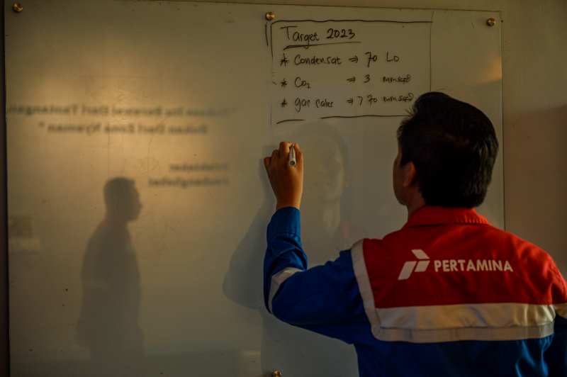Mengunjungi Stasiun...