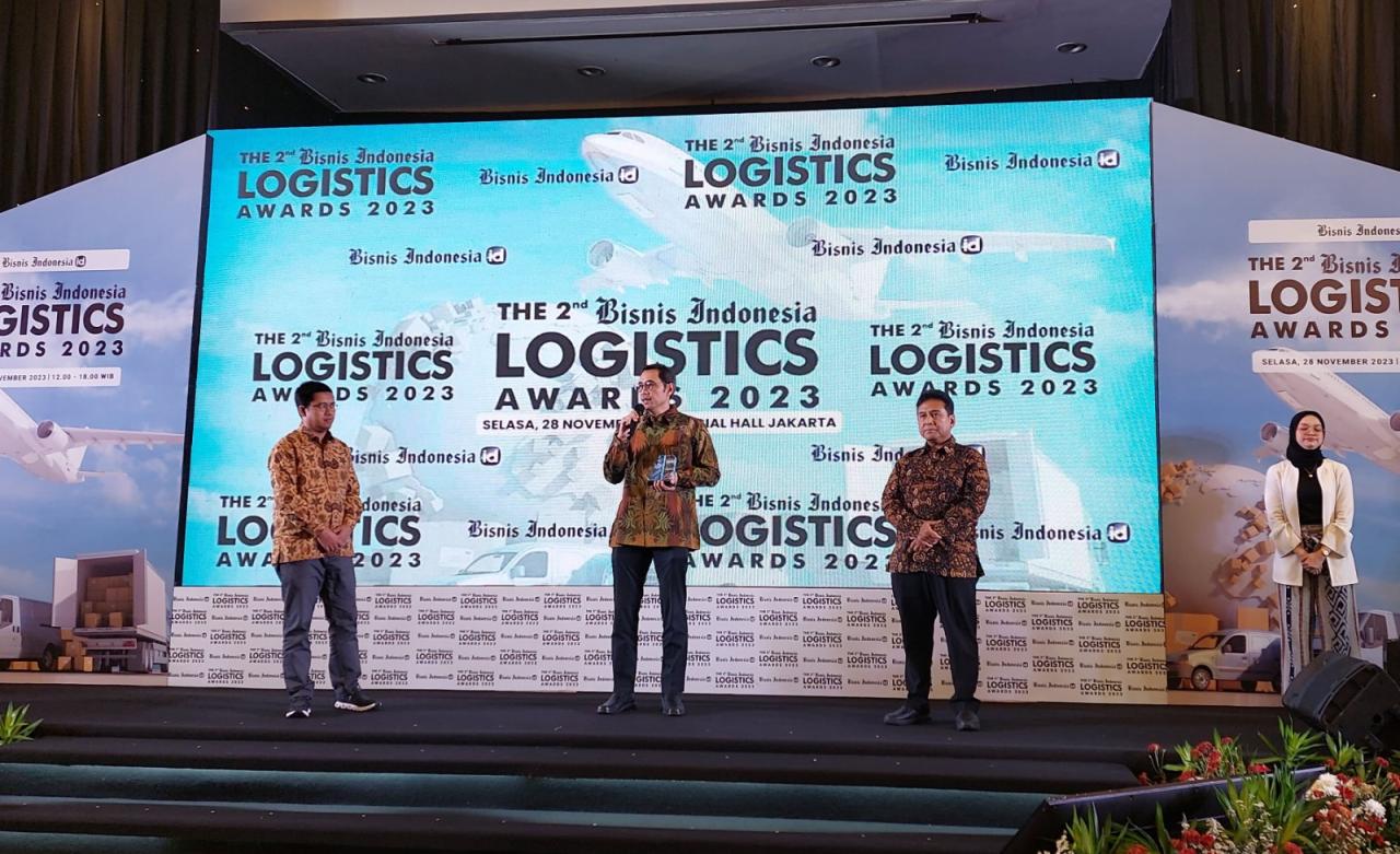 Sukses Kembangkan Bisnis...
