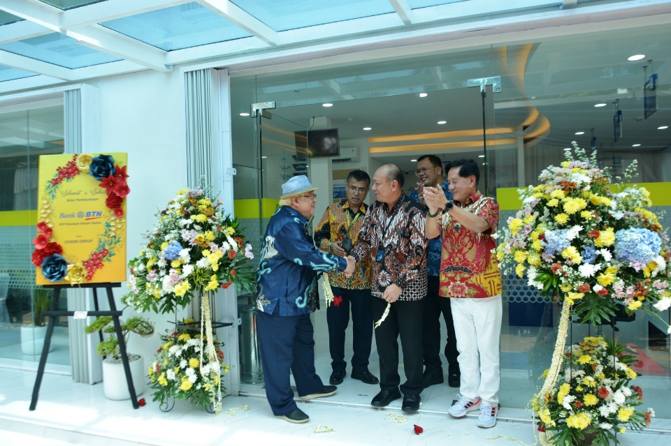 Buka Kantor Cabang Baru,...