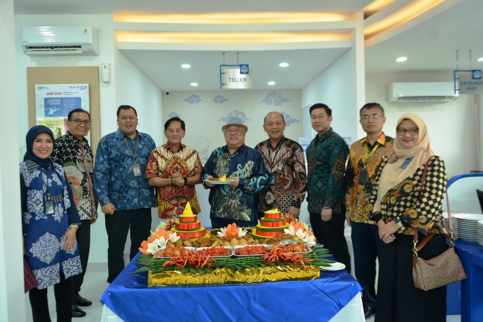 Buka Kantor Cabang Baru,...
