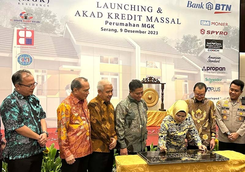 Rayakan HUT Ke-47, Bank...