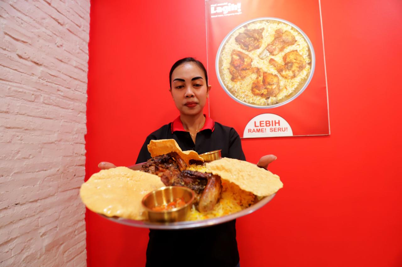 Nasi Mandhi Lagih! Restoran...
