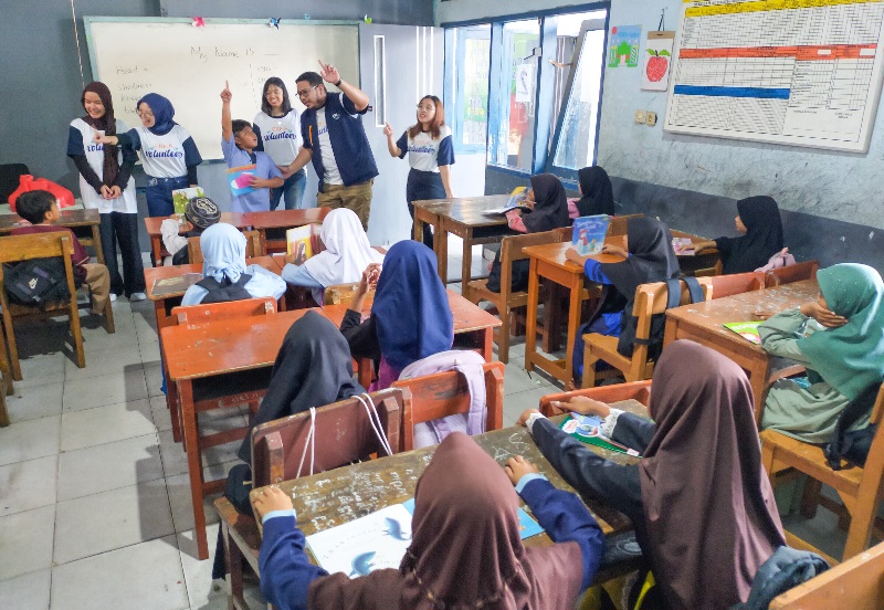 Berkarya Bercerita:...