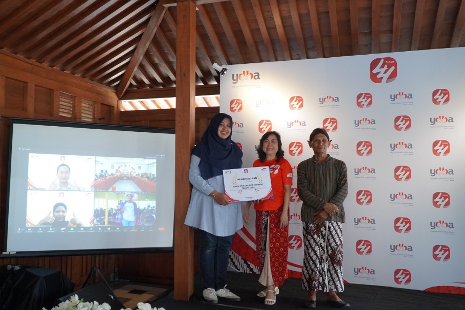 Rayakan HUT ke-44, YDBA...