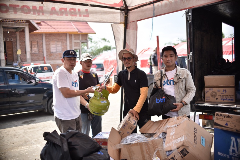 BTN Salurkan Bantuan...