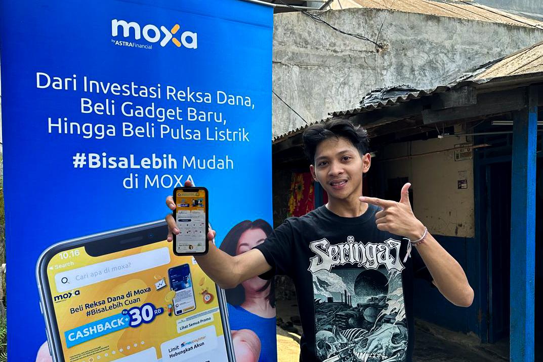 Moxa Serahkan Honda...