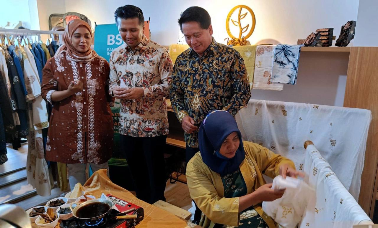 Komitmen Dukungan untuk...