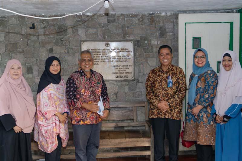 BTN Bantu Renovasi Masjid...