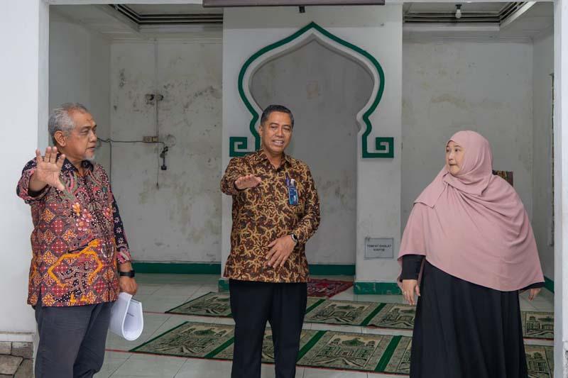 BTN Bantu Renovasi Masjid...