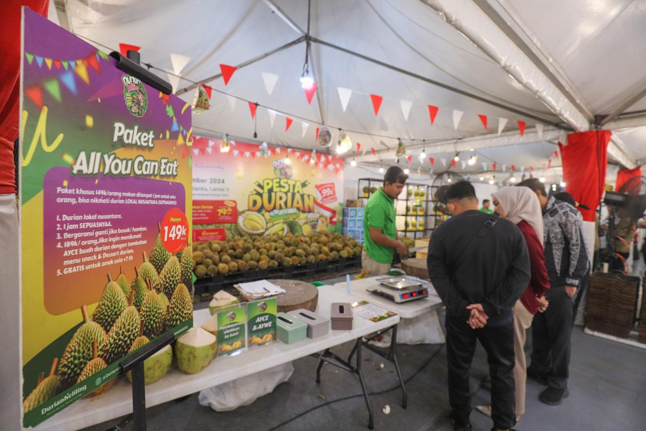 Sensasi Makan Durian...