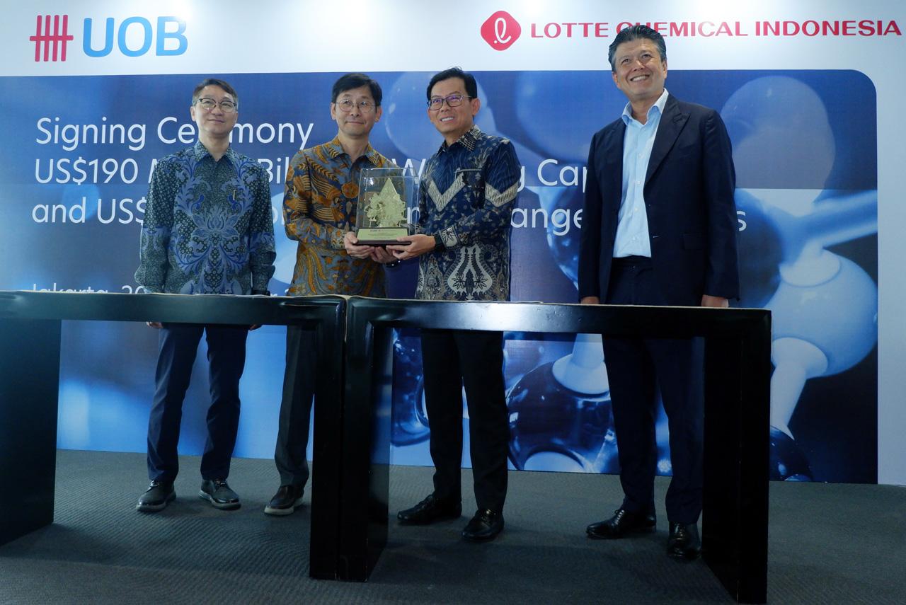 UOB Indonesia Gelontorkan...