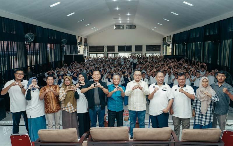 BTN Serahkan Bantuan...