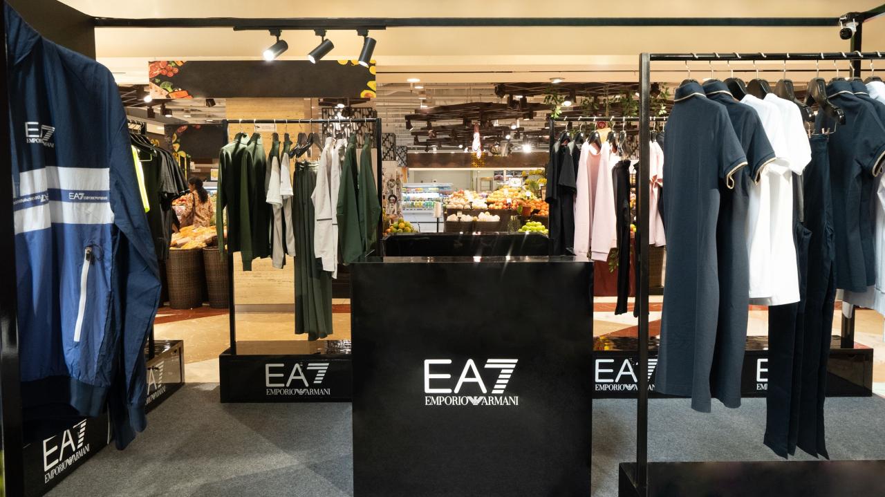 EA7 Emporio Armani Roadshow...