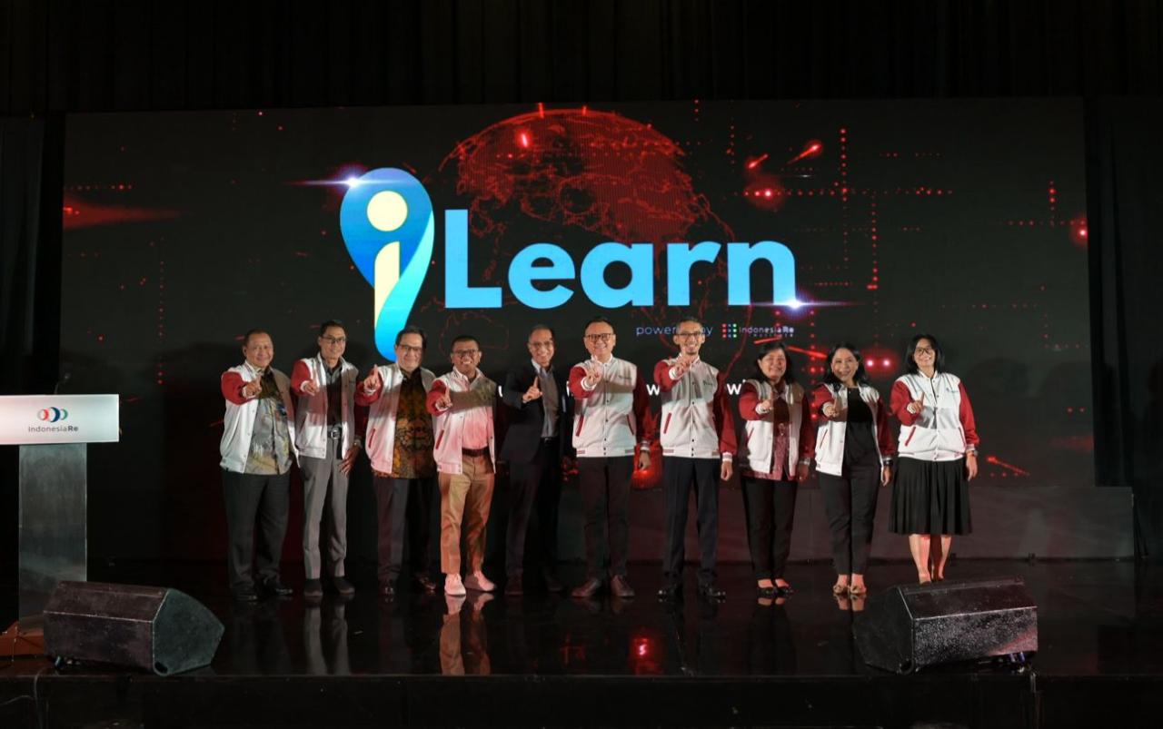 Luncurkan iLearn, Indonesia...