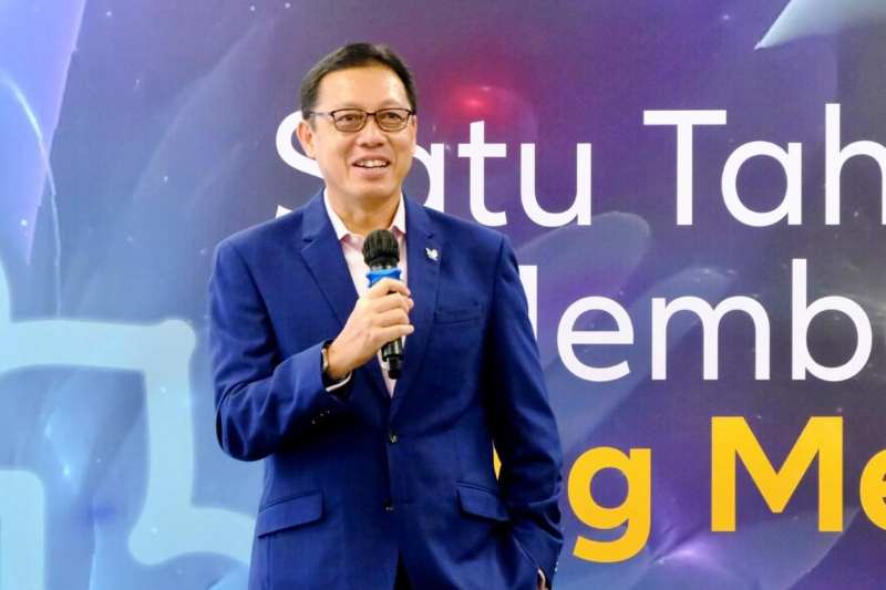 Rayakan Milad Pertama,...
