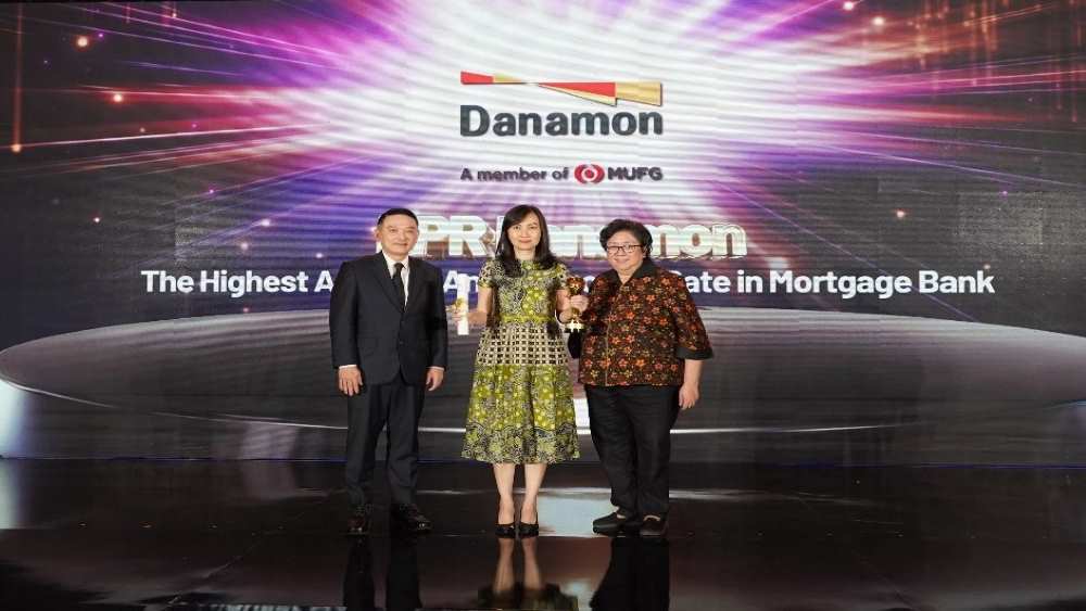 Bank Danamon Raih Penghargaan...