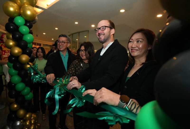 Manulife Resmikan Dua...
