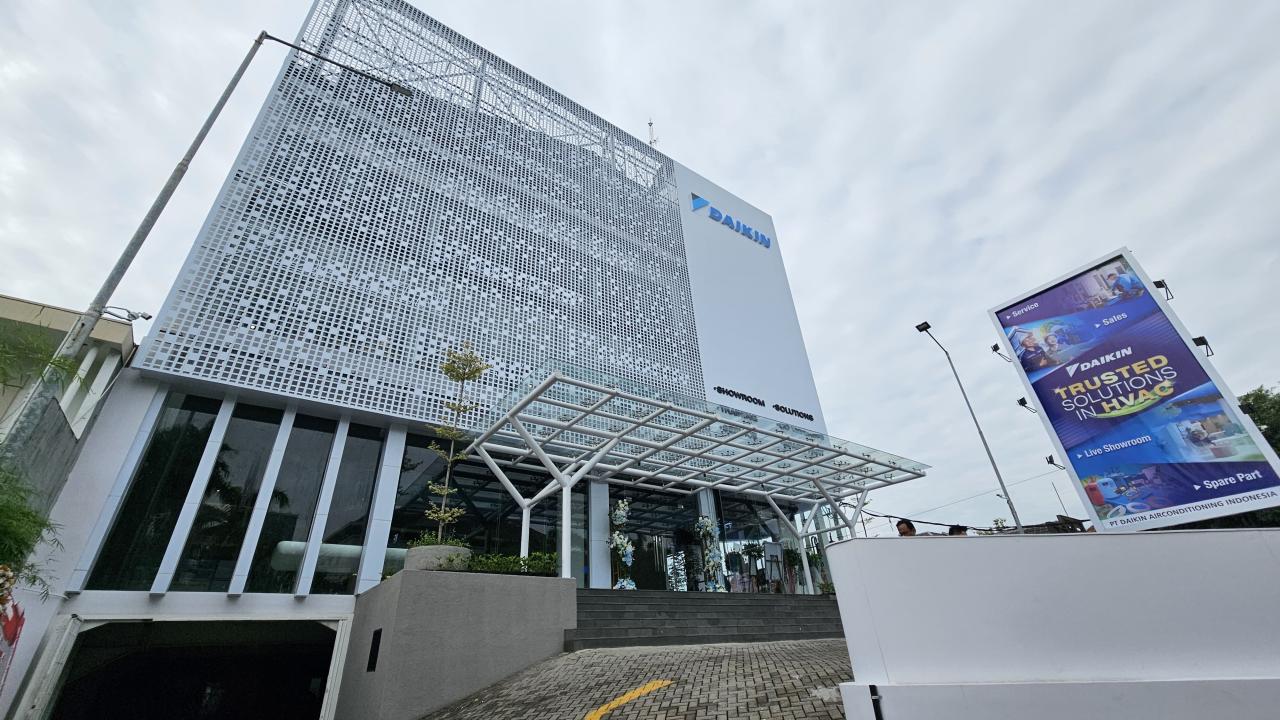 Resmi Beroperasi, Kantor...