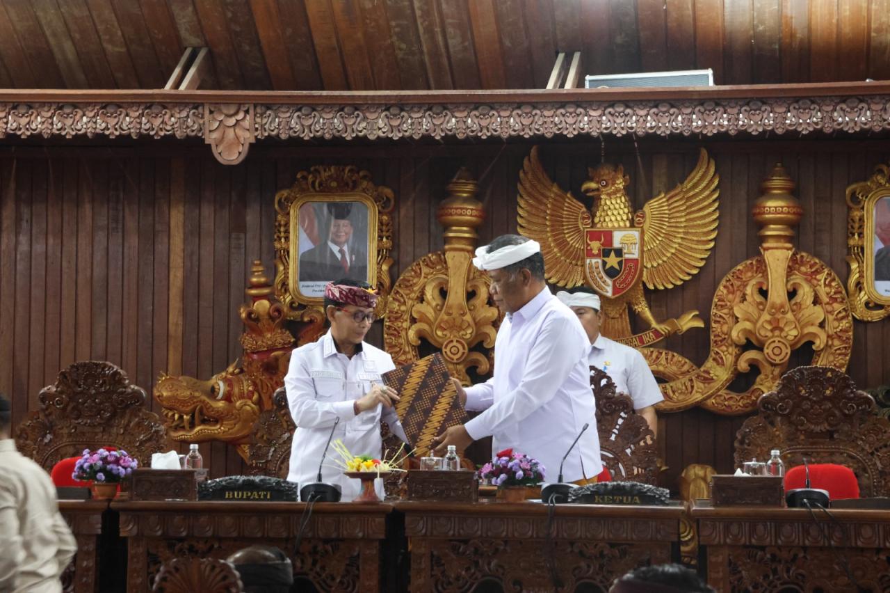 DPRD Klungkung Tegaskan...