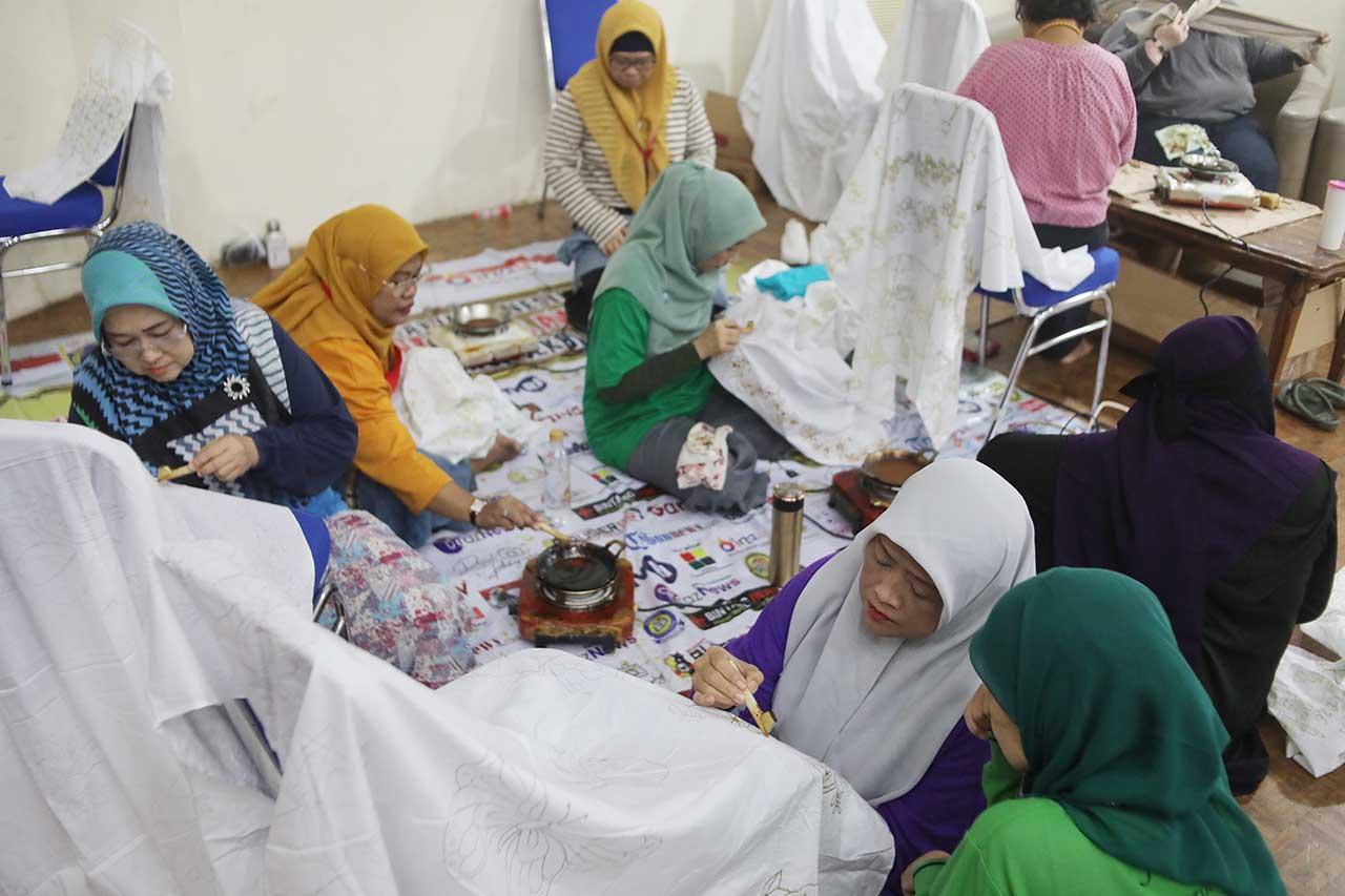 Pelatihan Membatik di...
