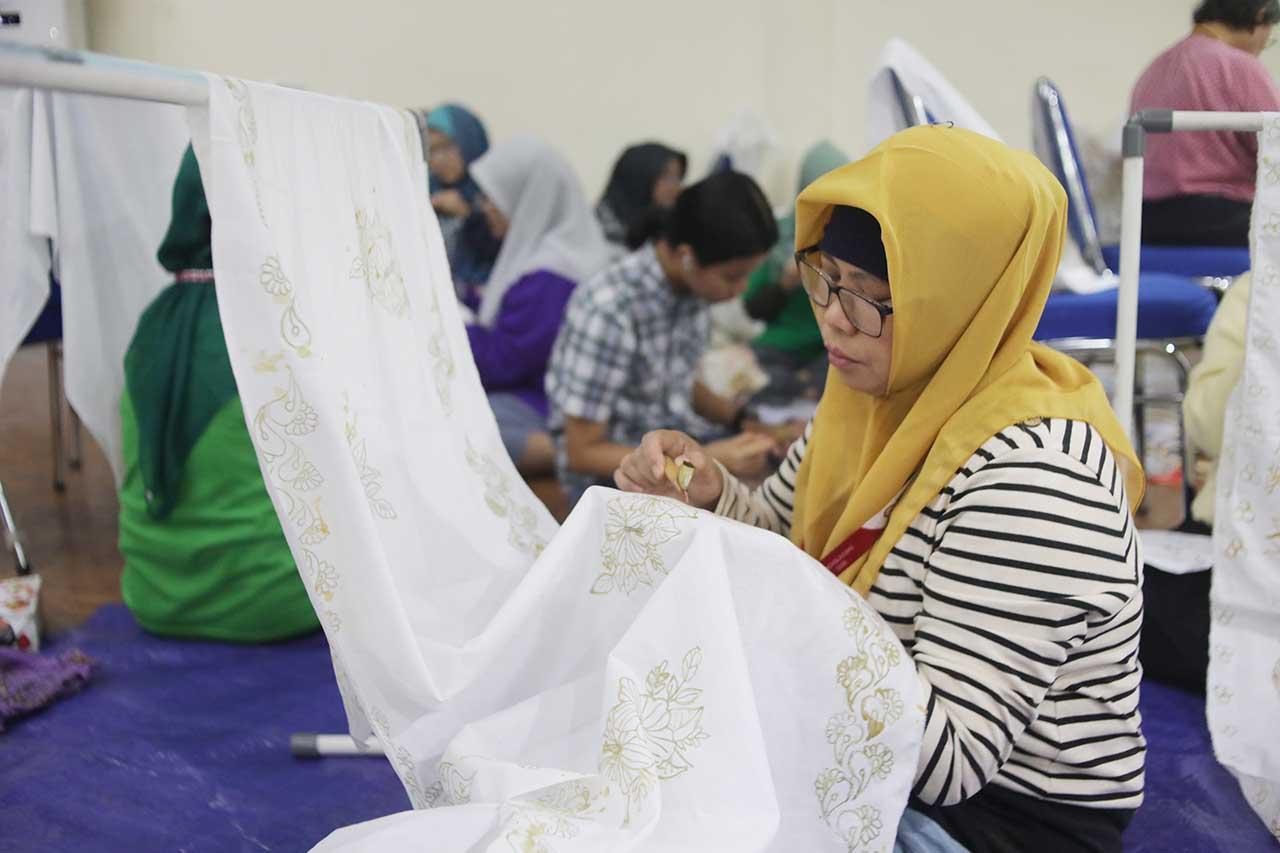 Pelatihan Membatik di...