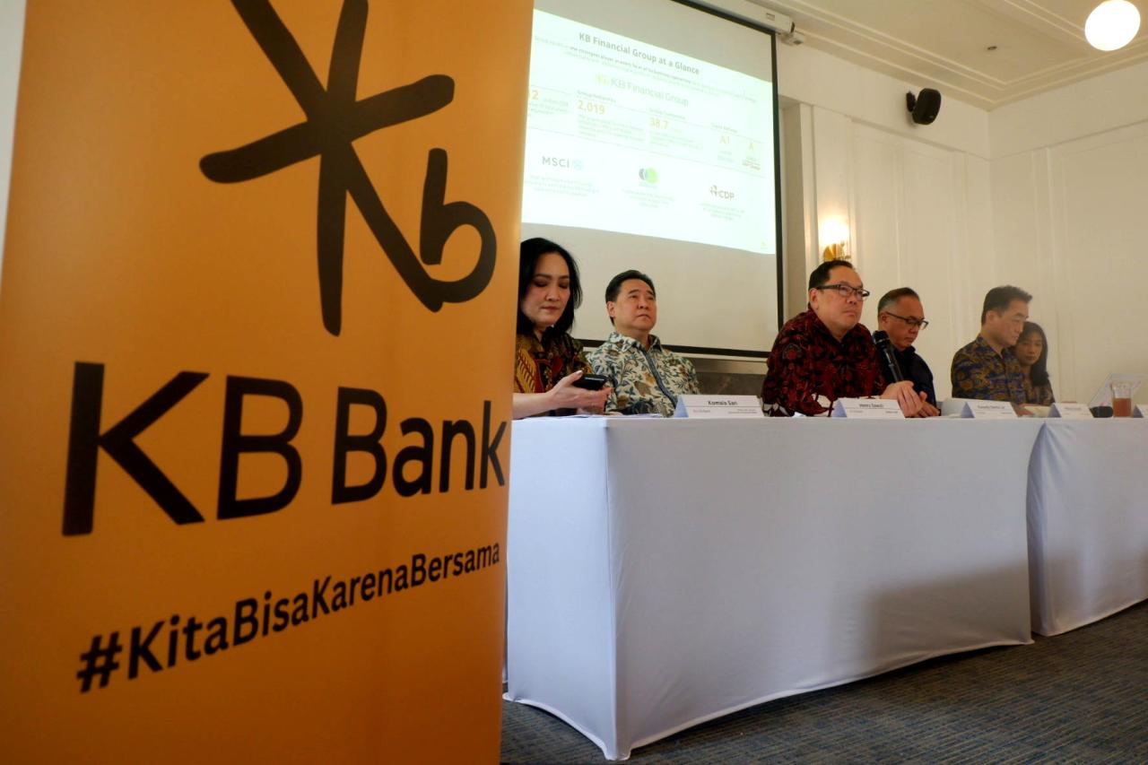 KB Bank Bidik Naik ke...