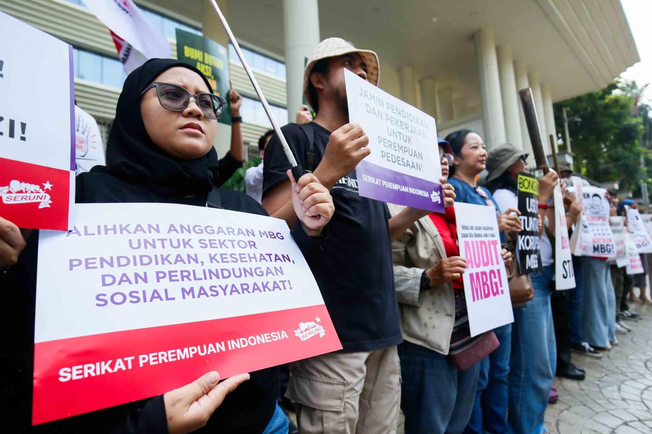 Aksi Usut Tuntas Korupsi...