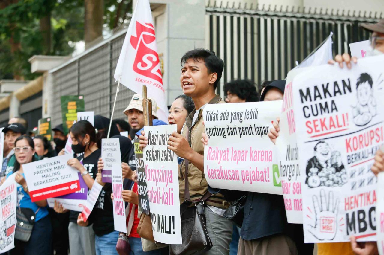Aksi Usut Tuntas Korupsi...