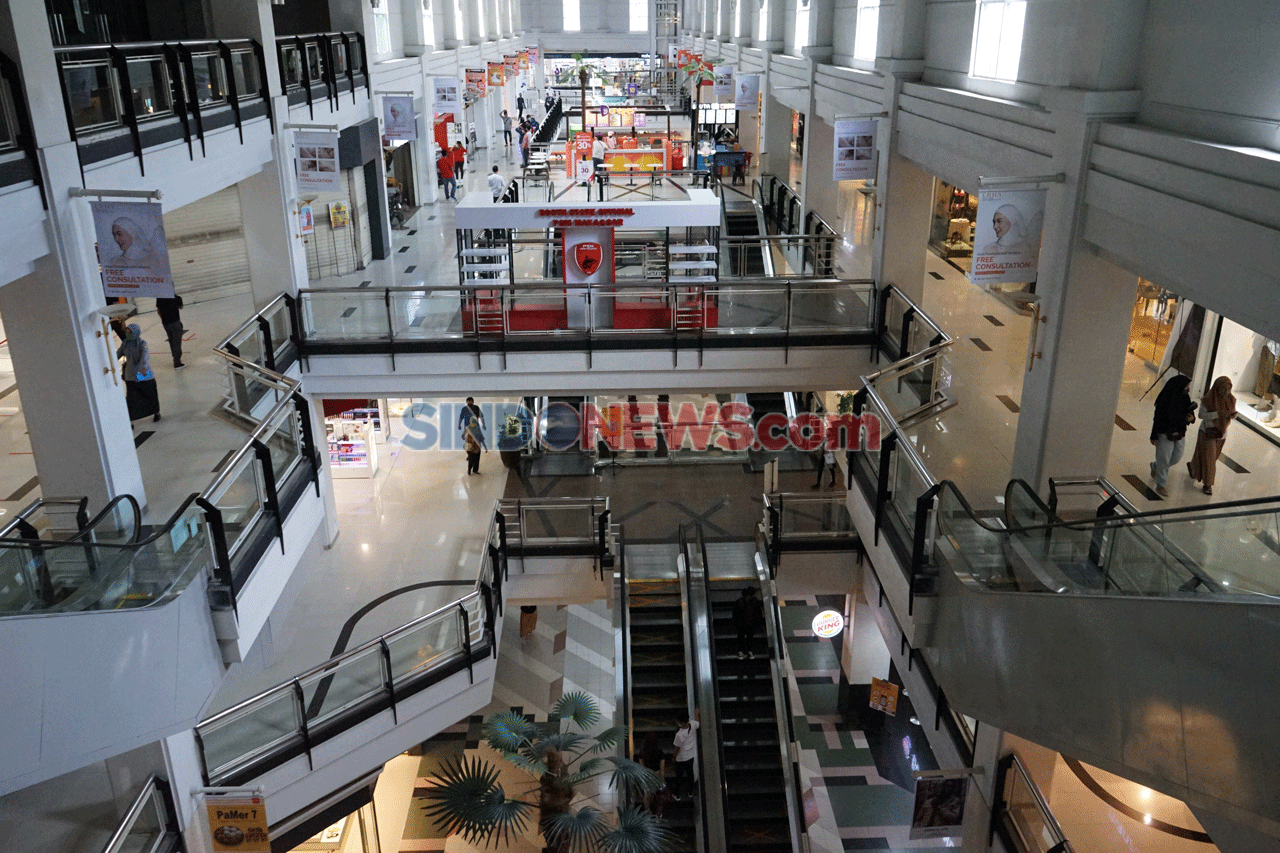 Pusat Perbelanjaan di...