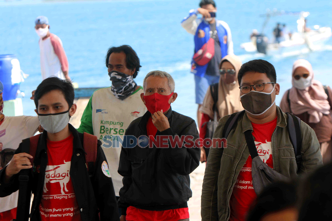 Warga dan Wisatawan...