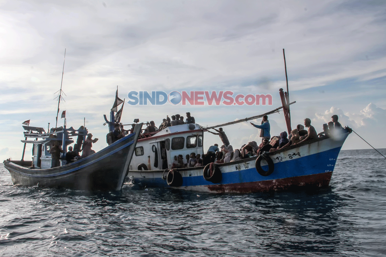 Pengungsi Rohingya Terdampar...