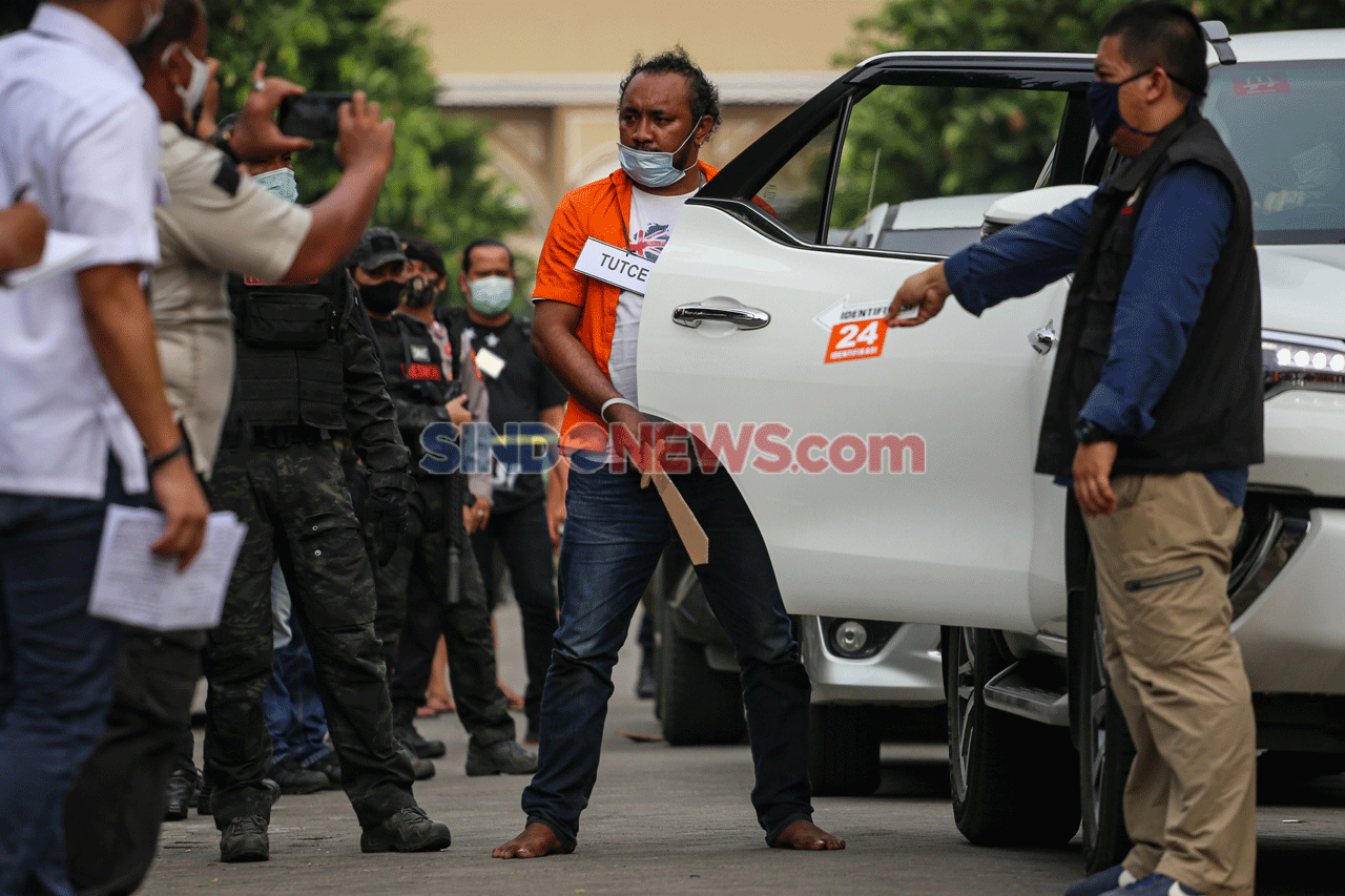 Polisi Gelar Rekonstruksi...