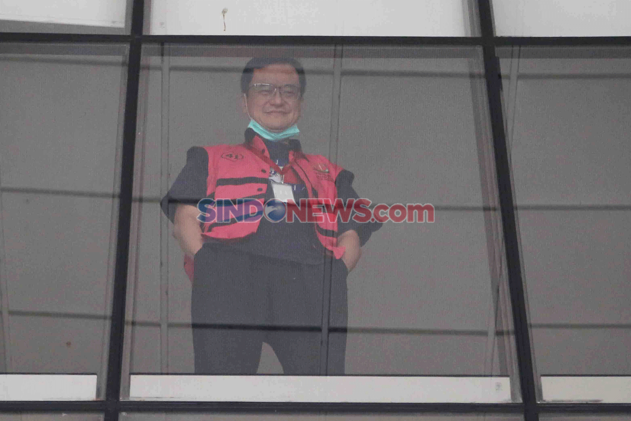 Lambaian Tangan Tersangka...