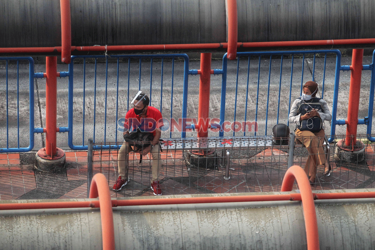 Terminal Blok M Sepi,...