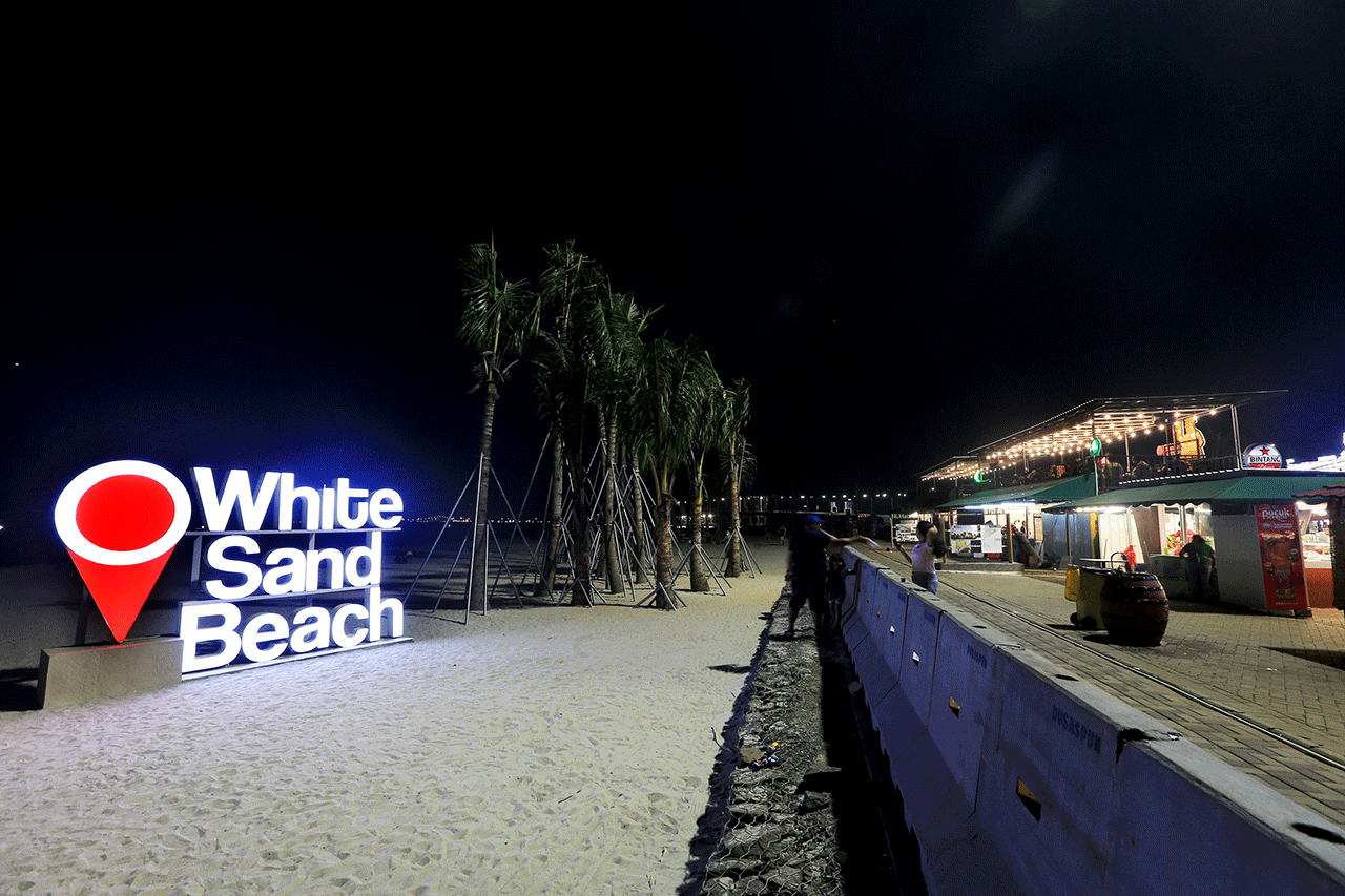 Wisata Pasir Putih Pantai...